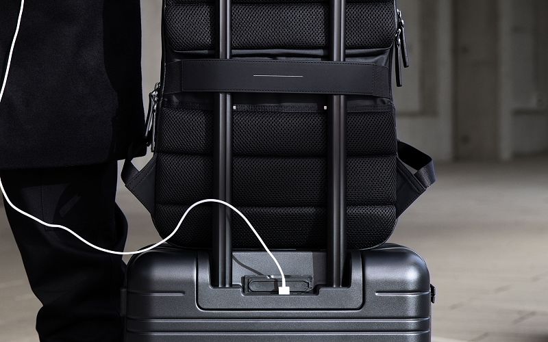 Horizn Studios H5 Essential Id 55cm Polycarbonate Suitcase In Blue |  ModeSens